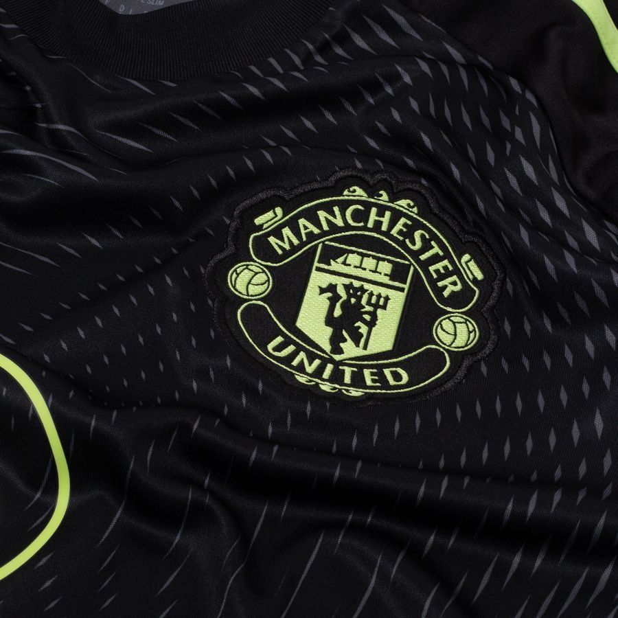 Manchester United Goalkeeper Shirt 2025/26 Long Sleeves - Men's-SoccerKits Hub | Buy Soccer Jerseys Online